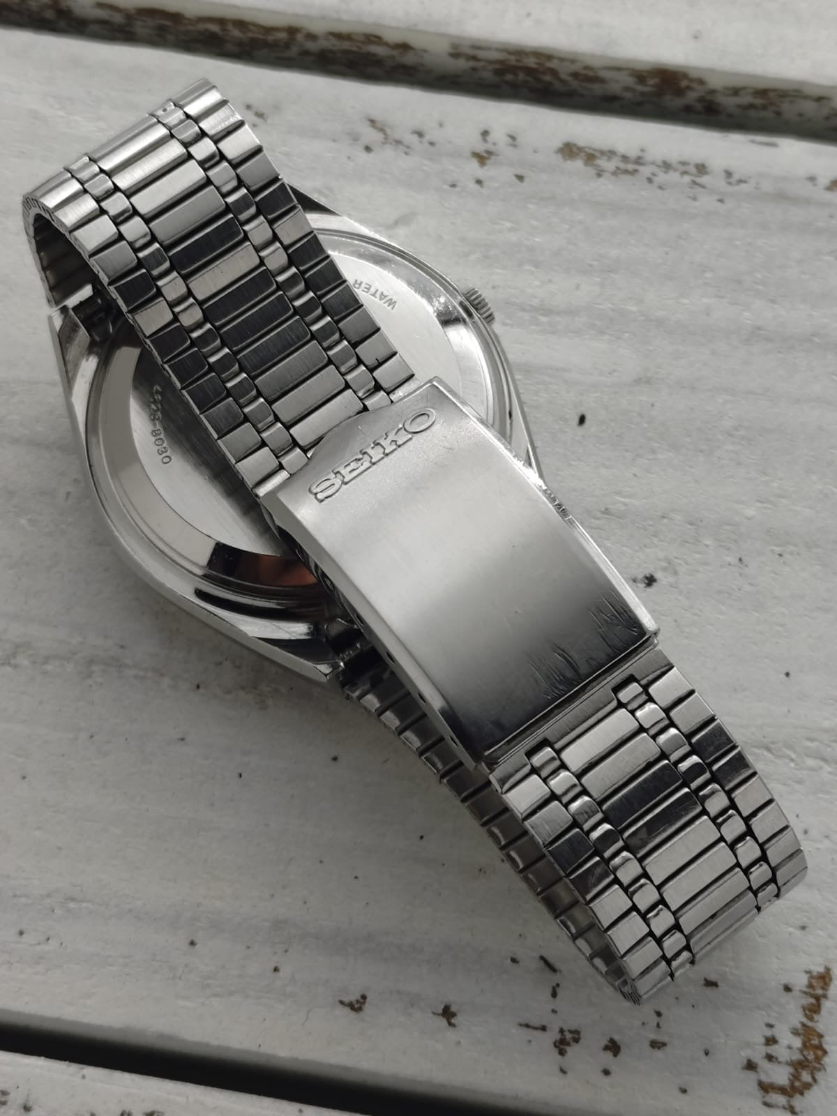 Seiko Quartz Type II – Réf. 4623-8030 – Calibre 4623, Daini Seikosha – cadran dégradé vert – janvier 1977