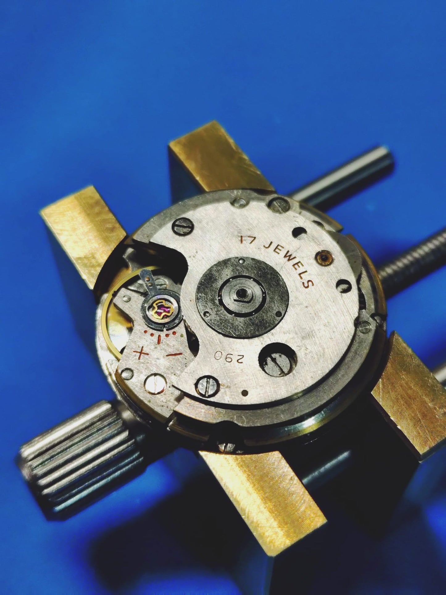 Seiko Gyro Marvel Kal. 290 – erste Seiko-Automatik (1959), Magic Lever, revidiert
