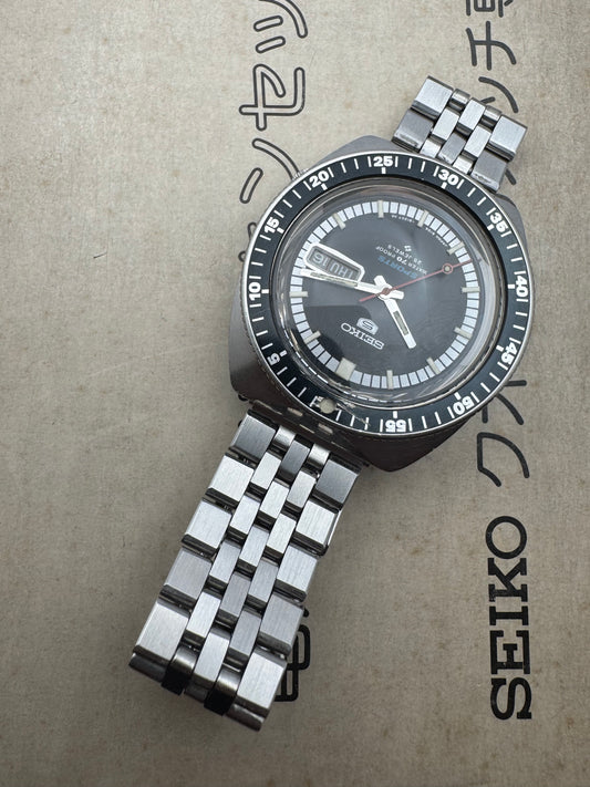 Seiko 5 Sports 6106-8120 – Calibre 6106, Suwa Seikosha – lunette tournante, « Water 70 Proof » – septembre 1968 – fraîchement révisée