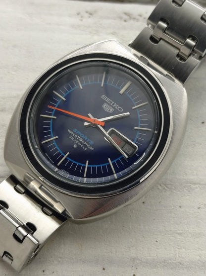 Seiko 5 Sports 6106-8560 – Feb. 1970 – blaues Dial, Originalband, revidiert