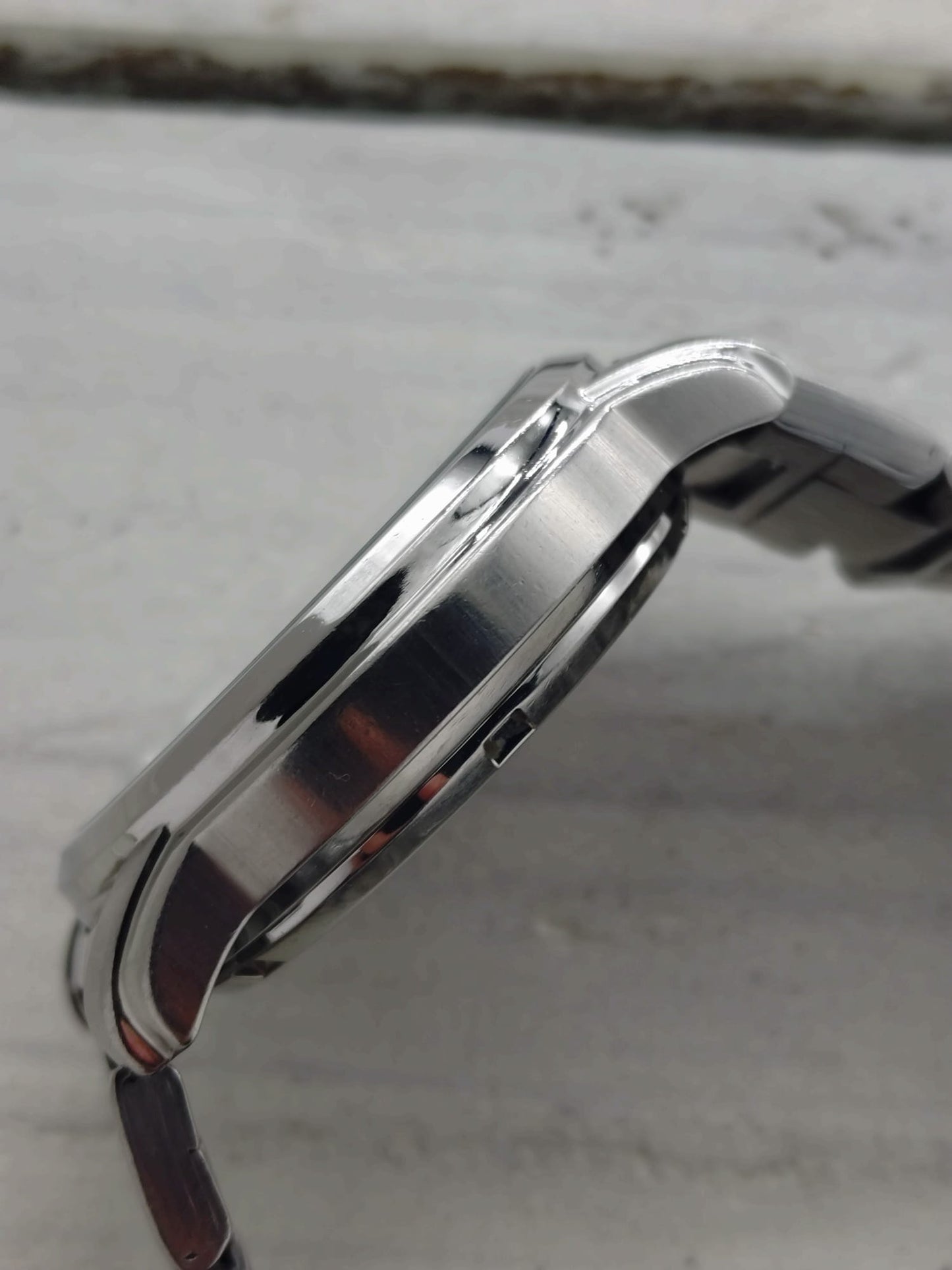 Seiko 5 Automatic SNKL81 (7S26-03S0) -ca. 2005-2010 – Silbernes Sunburst-Zifferblatt & Tag/Datum – 21 Jewels, Made in Japan