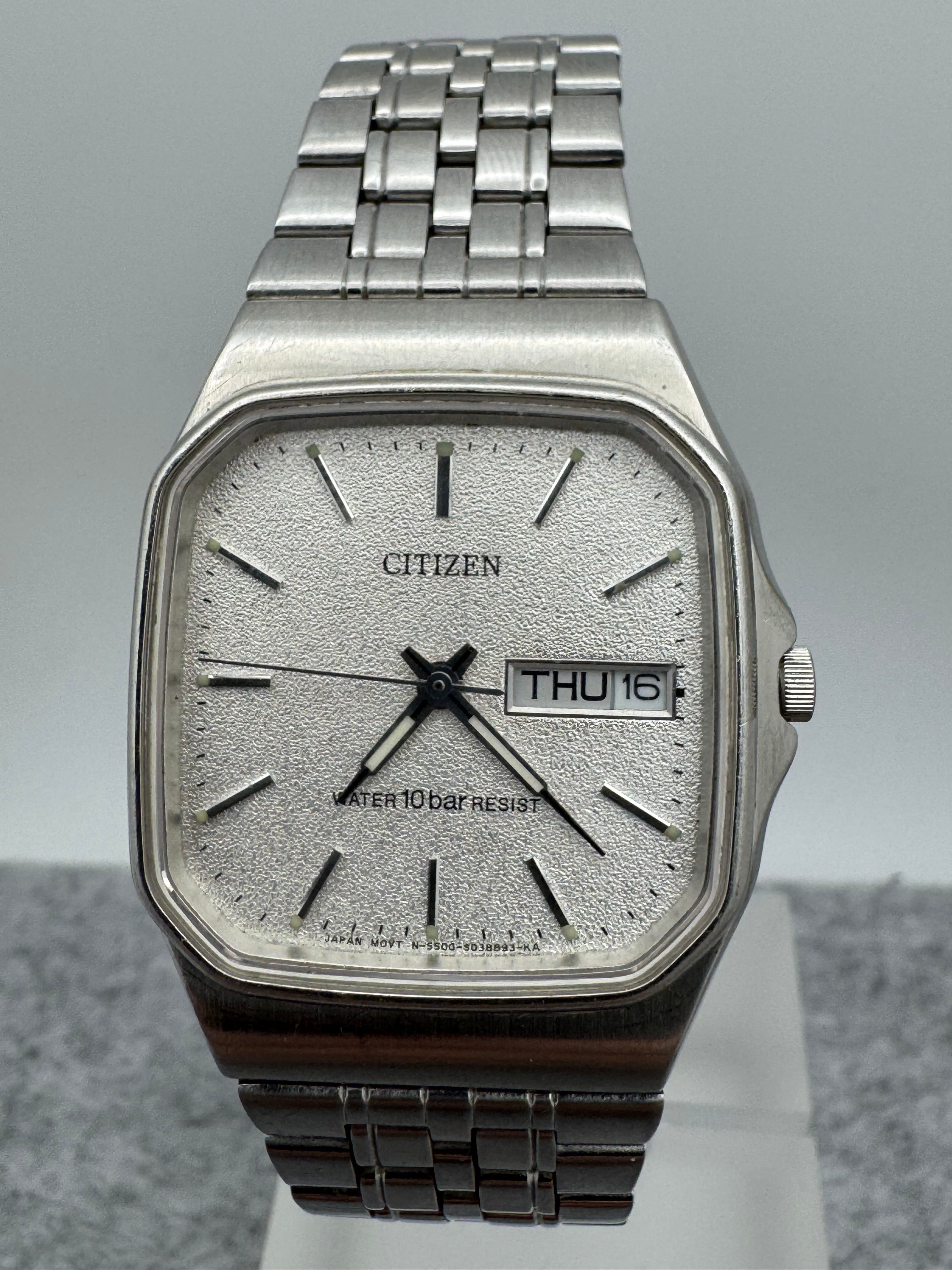 Citizen Quartz 5500-S023211 – November 1994 – square case, day