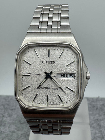 Citizen Quarz 5500-S023211 – November 1994 – quadratisches Gehäuse, Tag/Datum, 10 bar – originales Stahlarmband