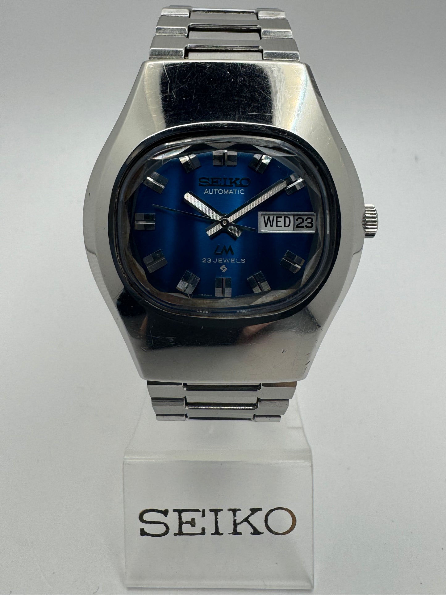 Seiko LM / Lord Matic Ref. 5606-5170, blaues Zifferblatt, originales LM-Stahlband, Mai 1974