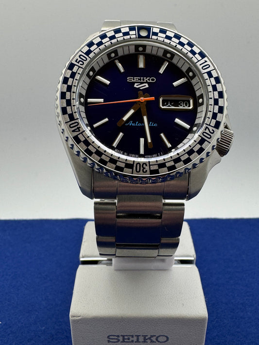 Seiko 5 Sports SBSA243 / SRPK65K1 „Checkerboard Rally Diver“ – Special Edition