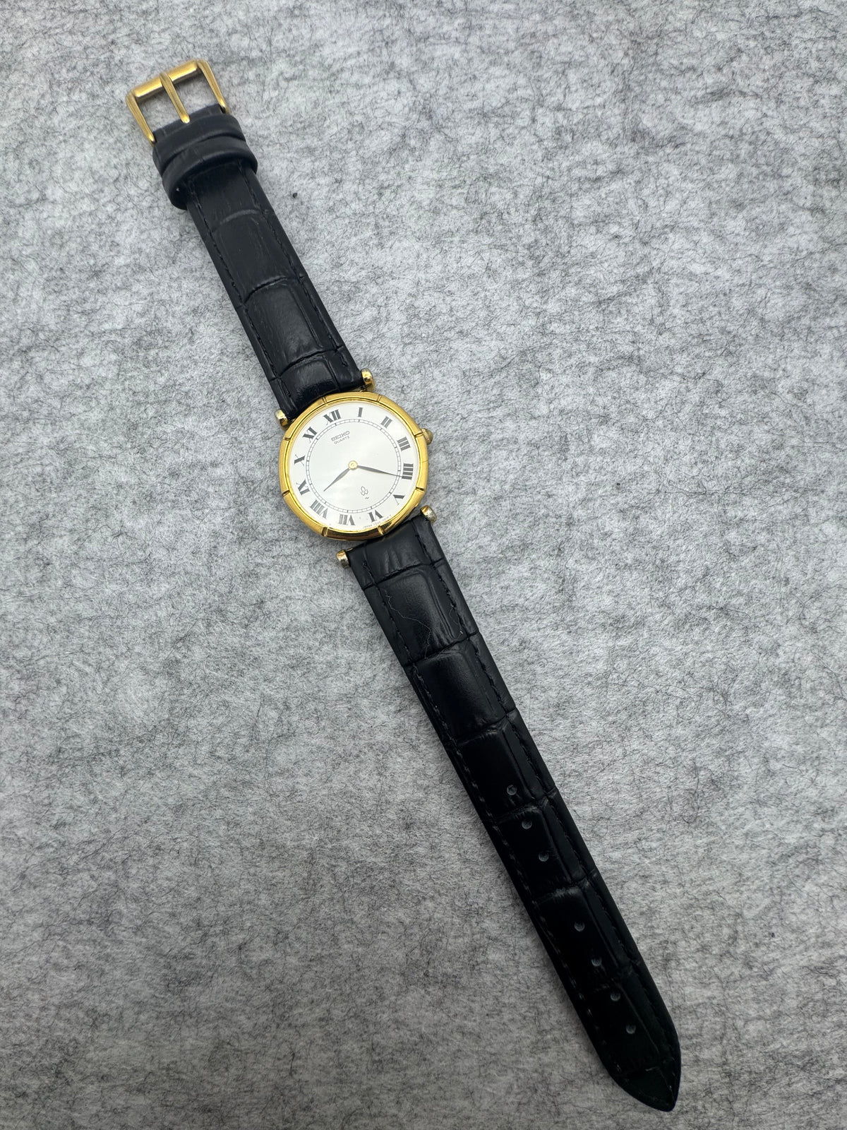 Seiko Quartz 2620-0010 – June 1979 – Cal. 2620 from Daini Seikosha – Roman numerals, only 6.2mm thin