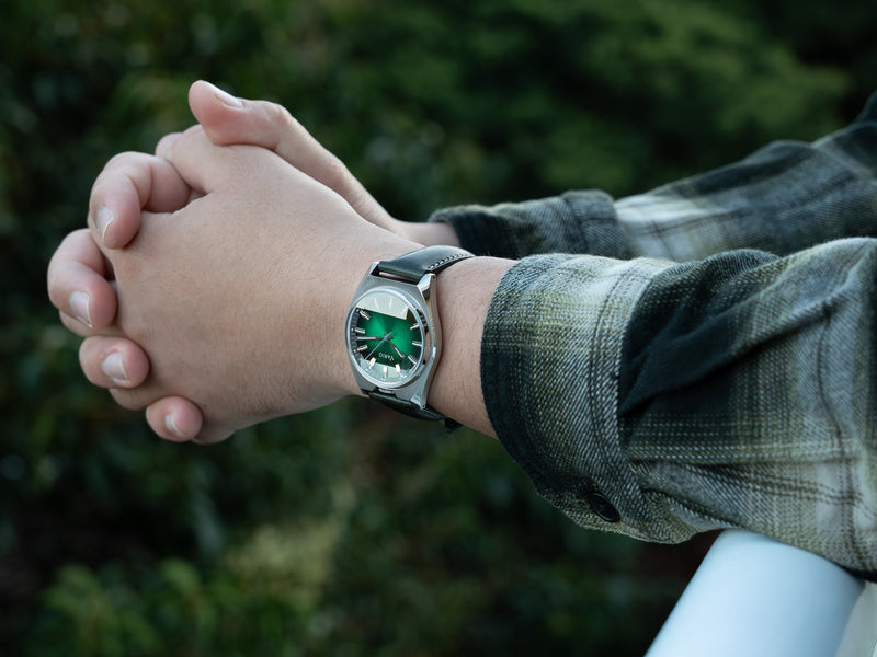 Vario Futurist Watch – Sunburst Green Fumé