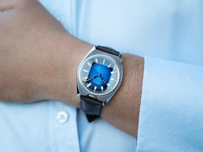 Vario Futurist Watch – Sunburst Blue Fume