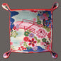 Plateau exclusif pour montres et bijoux – pièces uniques réalisées à la main à partir de tissus de kimonos japonais originaux, modèle Pont japonais et Papillon, 20 x 20 cm