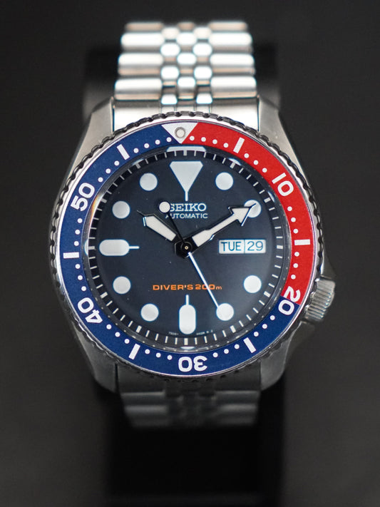 Seiko SKX009K2 Pepsi – Zifferblatt frontal