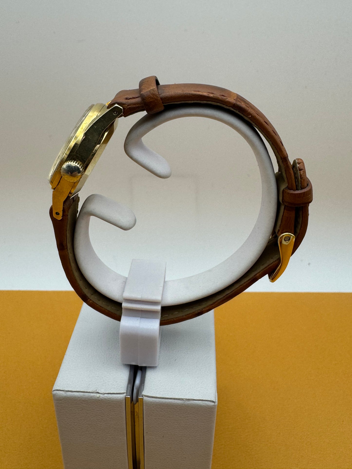 Seiko 1104A – 21 Jewels – Handaufzug Damenarmbanduhr (Dezember 1973)