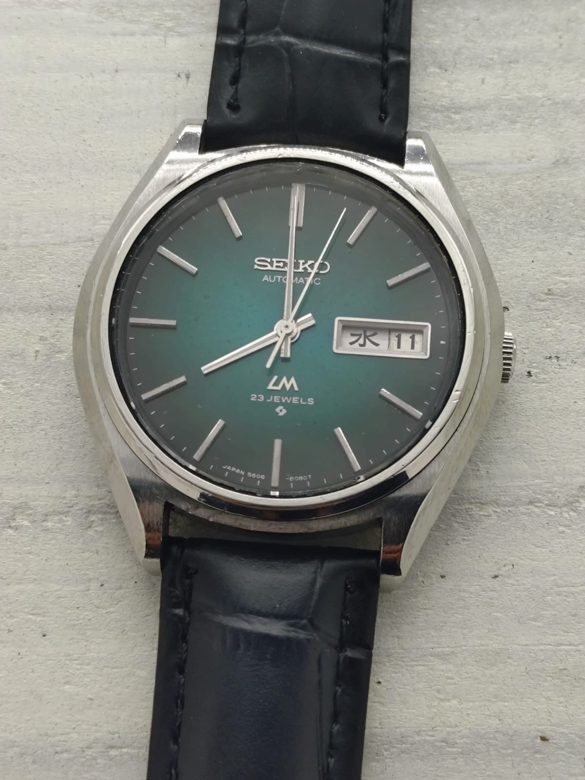 Seiko Lord Matic 5606-8050 – Caliber 5606A, 23 jewels – green gradient dial – Mitsui Group service anniversary watch, November 1974 – freshly serviced