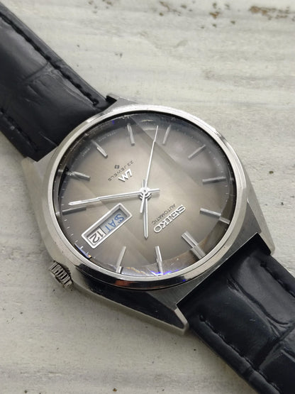 Seiko Lord Matic 5606-8130 – Rauch-Verlaufszifferblatt & Facettenglas – 23 Jewels, um 1975