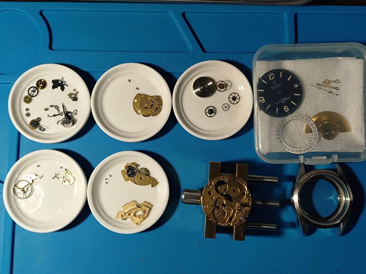 Nova Dona Autodate – Japan's first magazine project watch – ETA 2824-2, exhibition case back – Serviced early 2026
