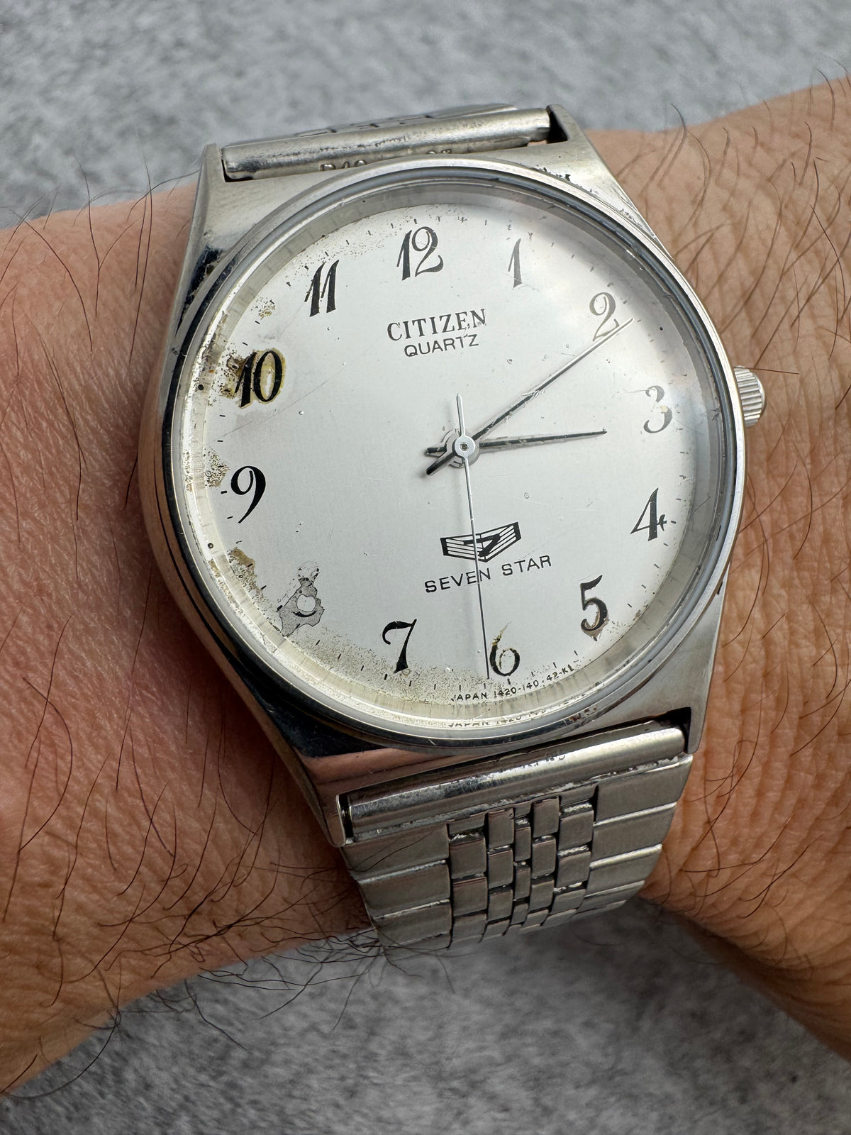 Citizen Seven Star Quartz – October 1983 – All-steel case with wing logo – Ref. 4-140427
