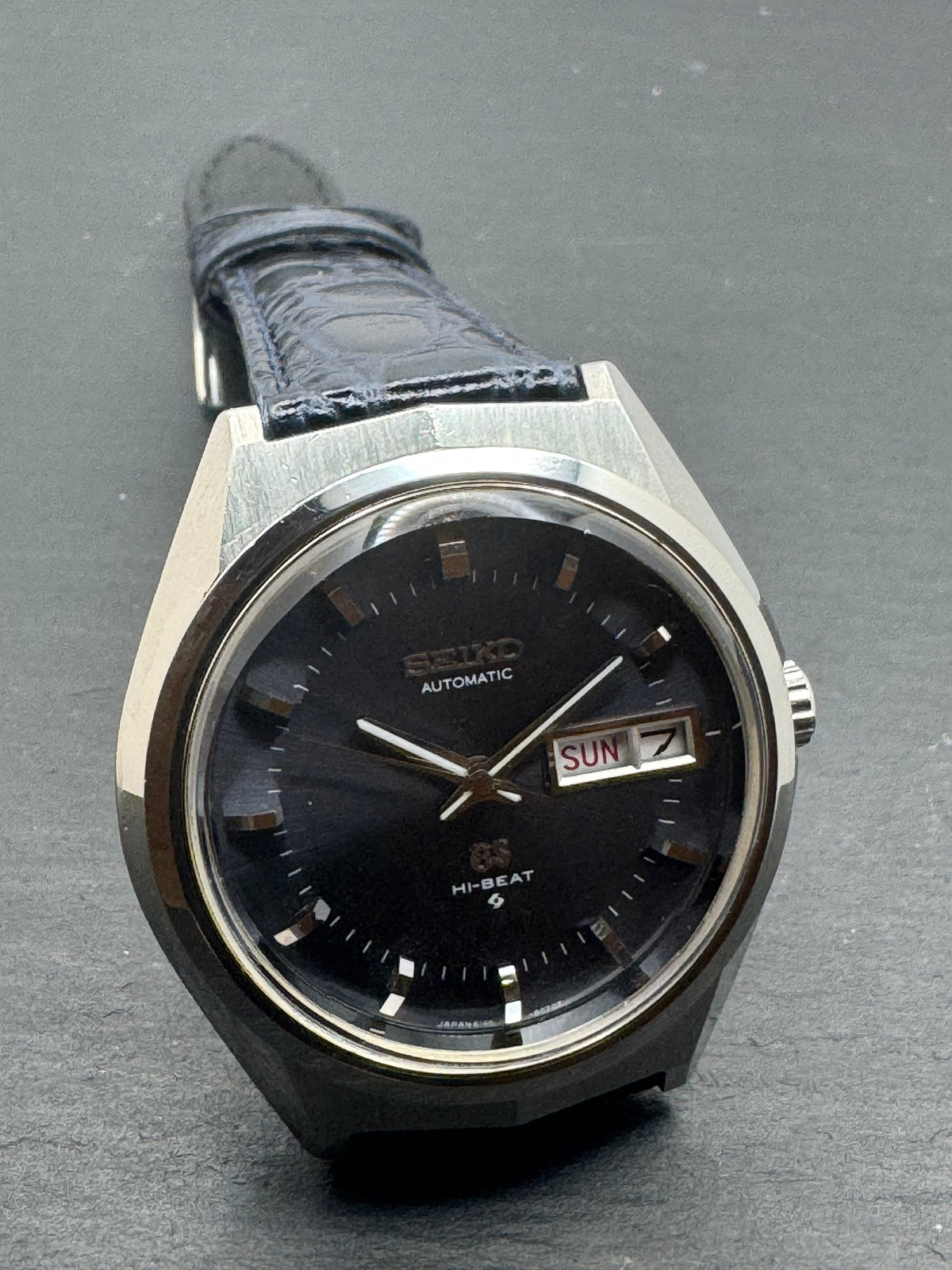 Grand Seiko 61GS Hi-Beat – Ref. 6146-8050 – Caliber 6146A, 36,000 vph, Suwa Seikosha – blue-grey dial, faceted crystal – May 1972 – freshly serviced