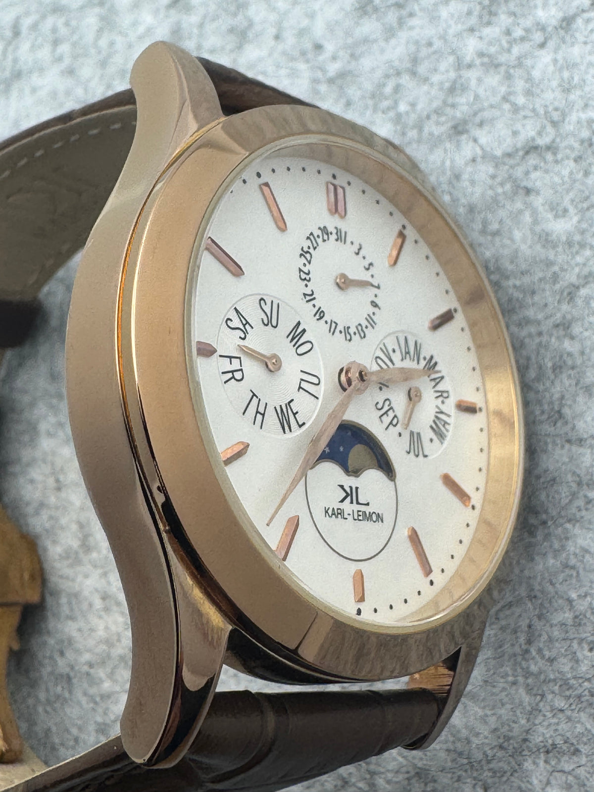 KARL-LEIMON Classic Pioneer – Calendrier complet avec phases de lune – Or rose/Blanc
