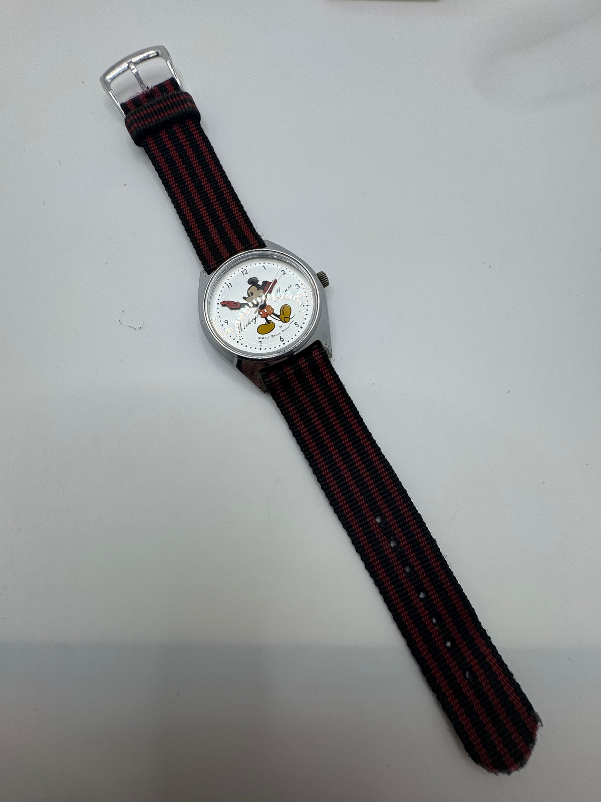 Seiko Mickey Mouse 5000-7000 – Remontage manuel, années 1970 – avec bracelet Disney d’origine