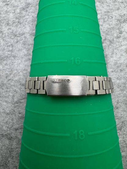 Seiko Chorus 2518-0130 – Manual winding – February 1969 – blue dial – Original bracelet