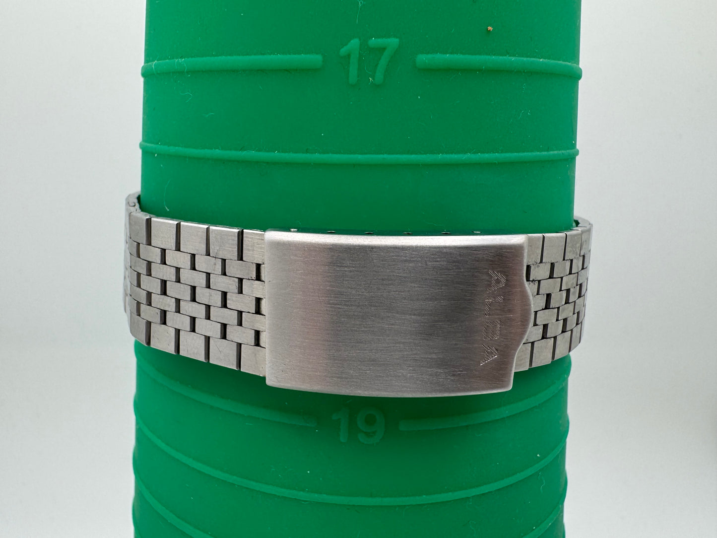 Seiko ALBA Alarm-Chronograph Y749-401A (April 1981)