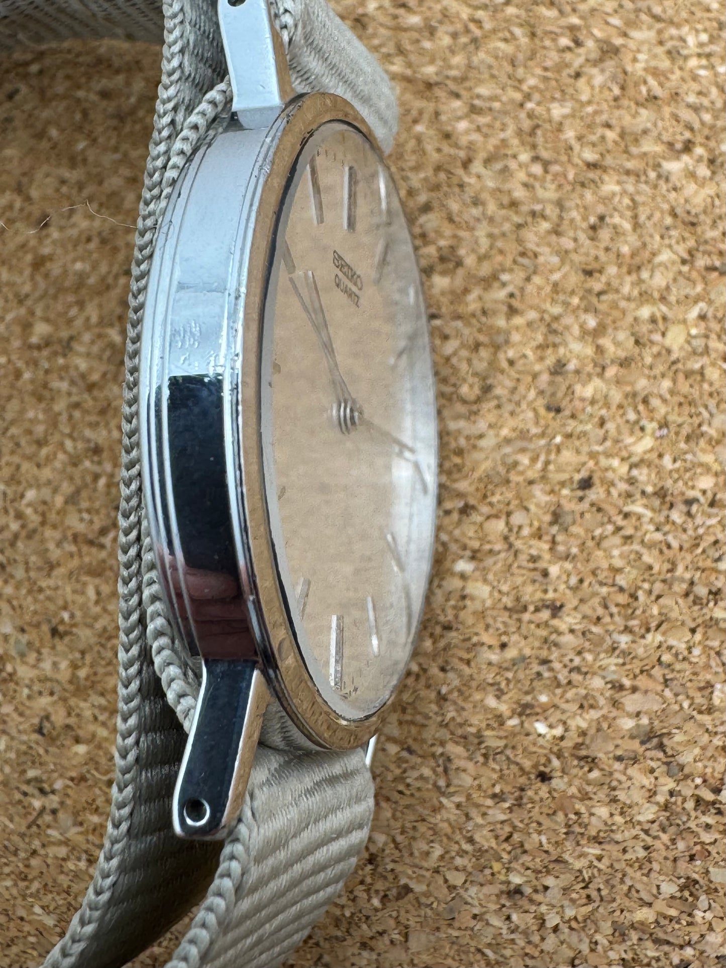 Seiko Quartz – Ref. 2C21-0120 (June 1986, Japan)