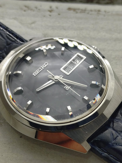 Grand Seiko 61GS Hi-Beat – Ref. 6146-8050 – Caliber 6146A, 36,000 vph, Suwa Seikosha – blue-grey dial, faceted crystal – May 1972 – freshly serviced
