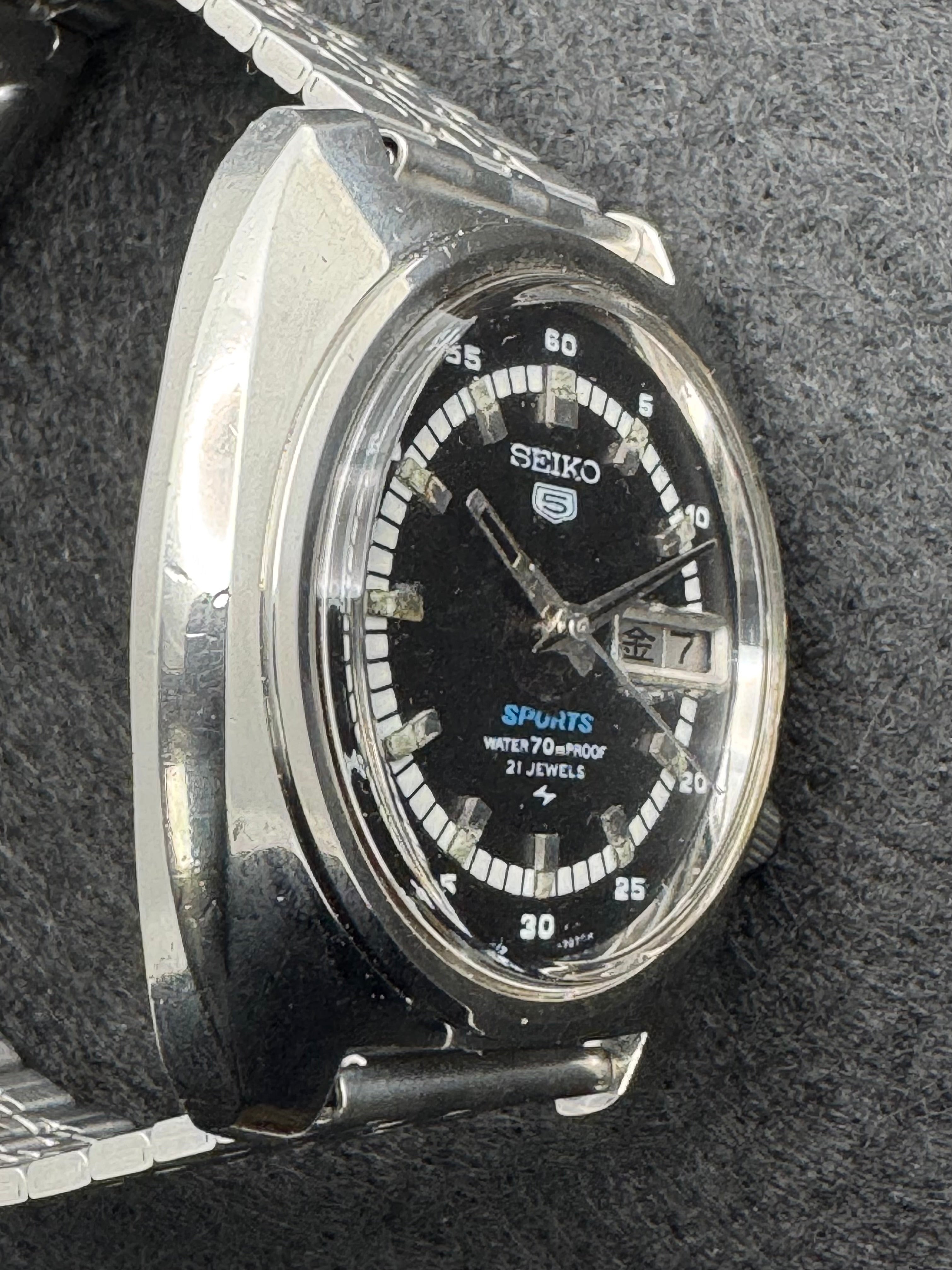 Seiko 5 Sports – Ref. 7019-7000 (November 1969, Japan) – Japanese