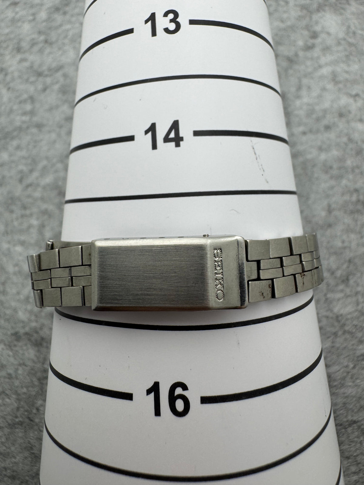 Seiko Automatic 2206-0580 Ladies Watch – Hi-Beat – October 1974 – Salmon Sunburst Dial