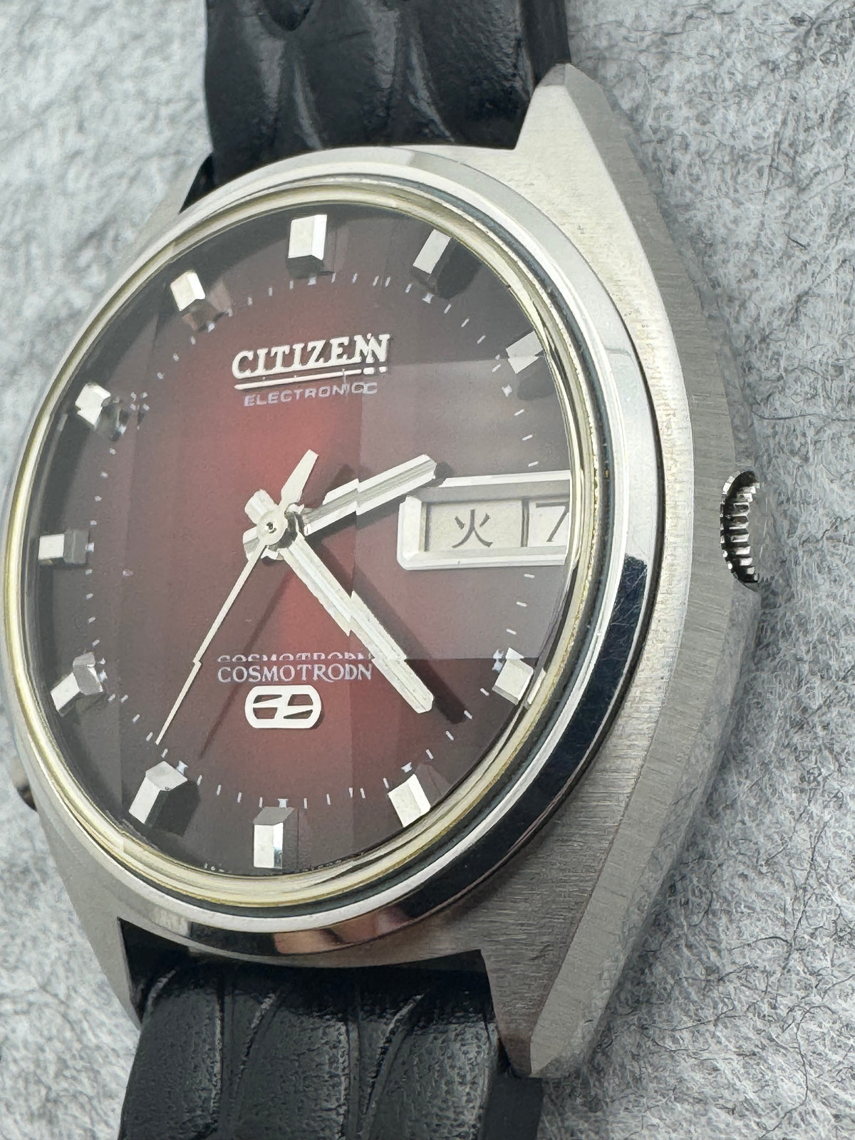 Citizen Cosmotron Electronic 7803-790553 – Burgundy Dial – April 1975 - freshly serviced