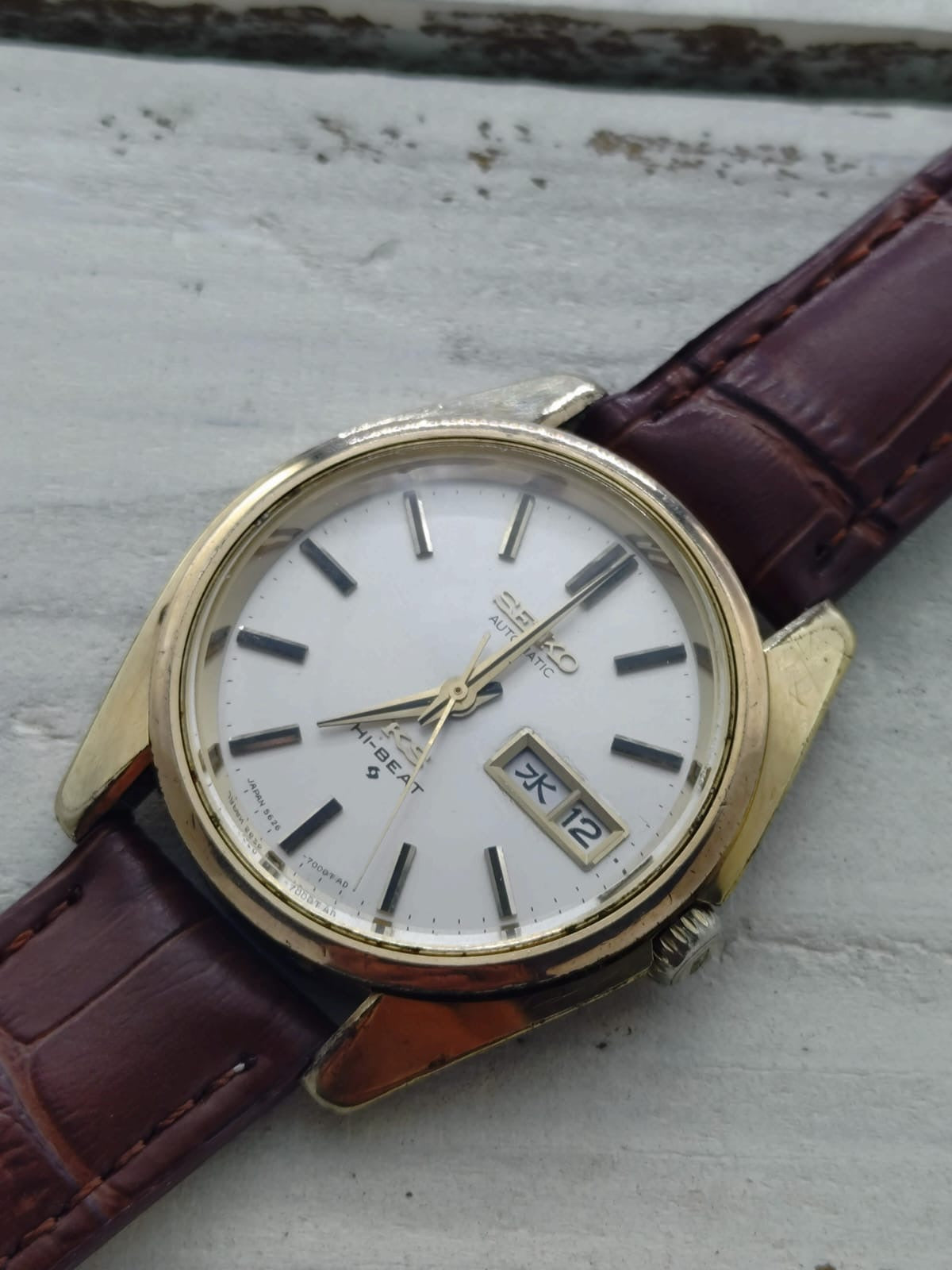 King Seiko Hi-Beat 5626-7000 – Calibre 5626A, Suwa Seikosha – boîtier plaqué or avec médaillon en or – janvier 1969 – récemment révisée