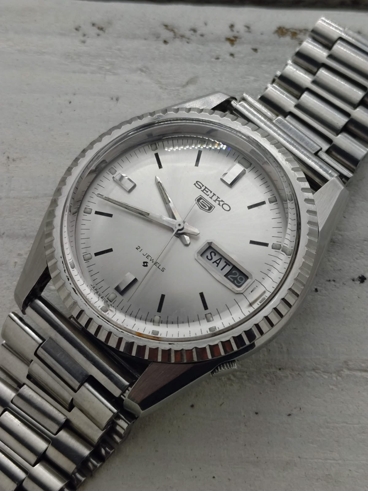Seiko 5 – Réf. 6119-8031 – Calibre 6119, 21 rubis, Suwa Seikosha – lunette cannelée – juillet 1968 – fraîchement révisée