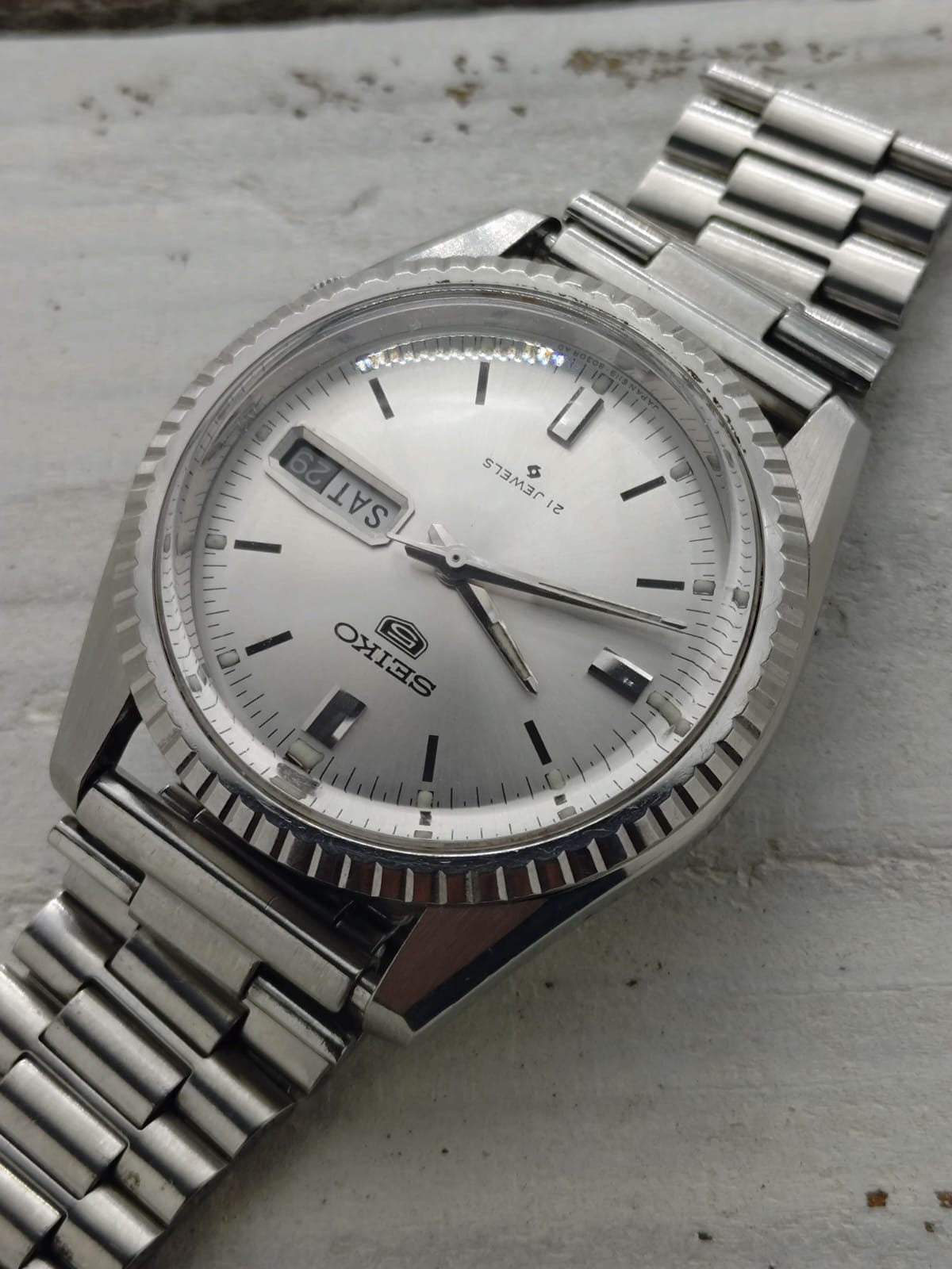 Seiko 5 – Réf. 6119-8031 – Calibre 6119, 21 rubis, Suwa Seikosha – lunette cannelée – juillet 1968 – fraîchement révisée