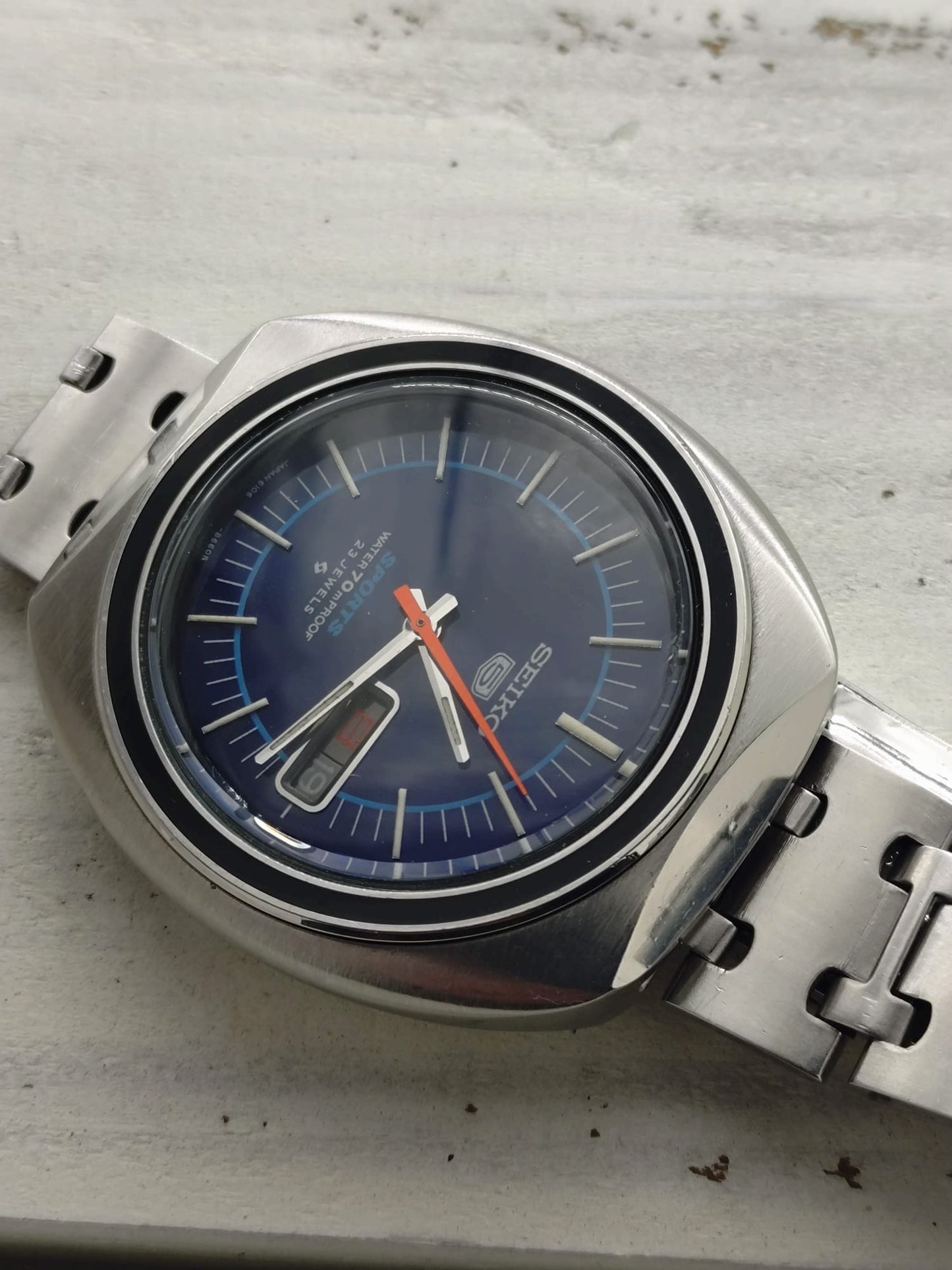 Seiko 5 Sports 6106-8560 – Feb. 1970 – blaues Dial, Originalband, revidiert
