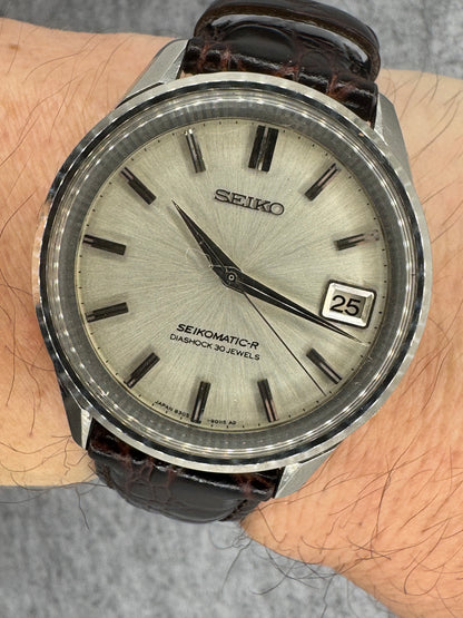 Seikomatic-R 8305-9010 – Juillet 1965 – Diashock 30 rubis – Fond « WATER PROOF » avec dauphin – révisée