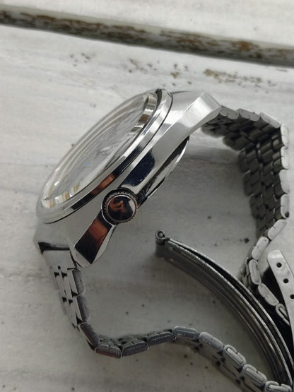 Seiko 5 Sports 6119-6020 – Calibre 6119, 21 rubis, Suwa Seikosha – lunette interne via la couronne, « Water 70 Proof » – novembre 1968 – fraîchement révisée