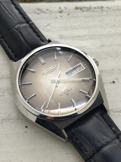 Seiko Lord Matic 5606-8130 – Rauch-Verlaufszifferblatt & Facettenglas – 23 Jewels, um 1975