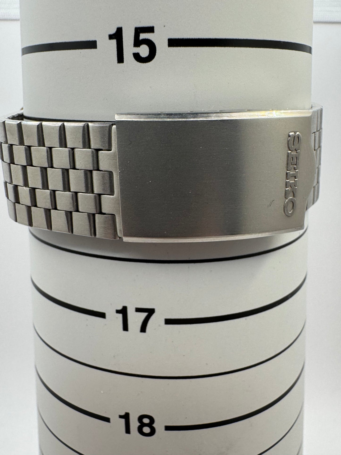 Seiko ELNIX Ref. 0703-7110 · Silbernes Sunburst-Zifferblatt · Mai 1975 · JDM · NOS - Originalband, Hangtag &amp; Anleitung