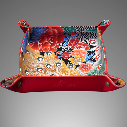 Exklusive Uhren- und Schmuckablage – Handgefertigte Unikate, Modell "Peacock Ookiku with silver Seika", Rot, 20 x 20