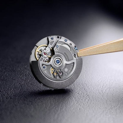 Essence Ceramica Automatic „Dark Matter“ 41 mm