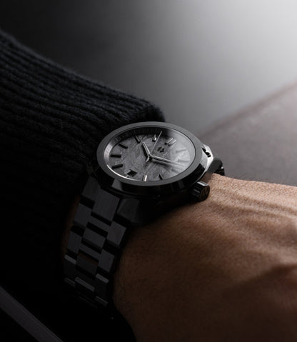 Essence Ceramica Automatic „Dark Matter“ 41 mm