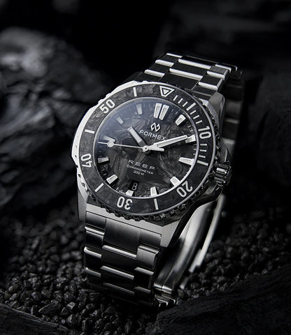 Formex REEF 39,5mm Automatik COSC 300M "Forged Carbon"
