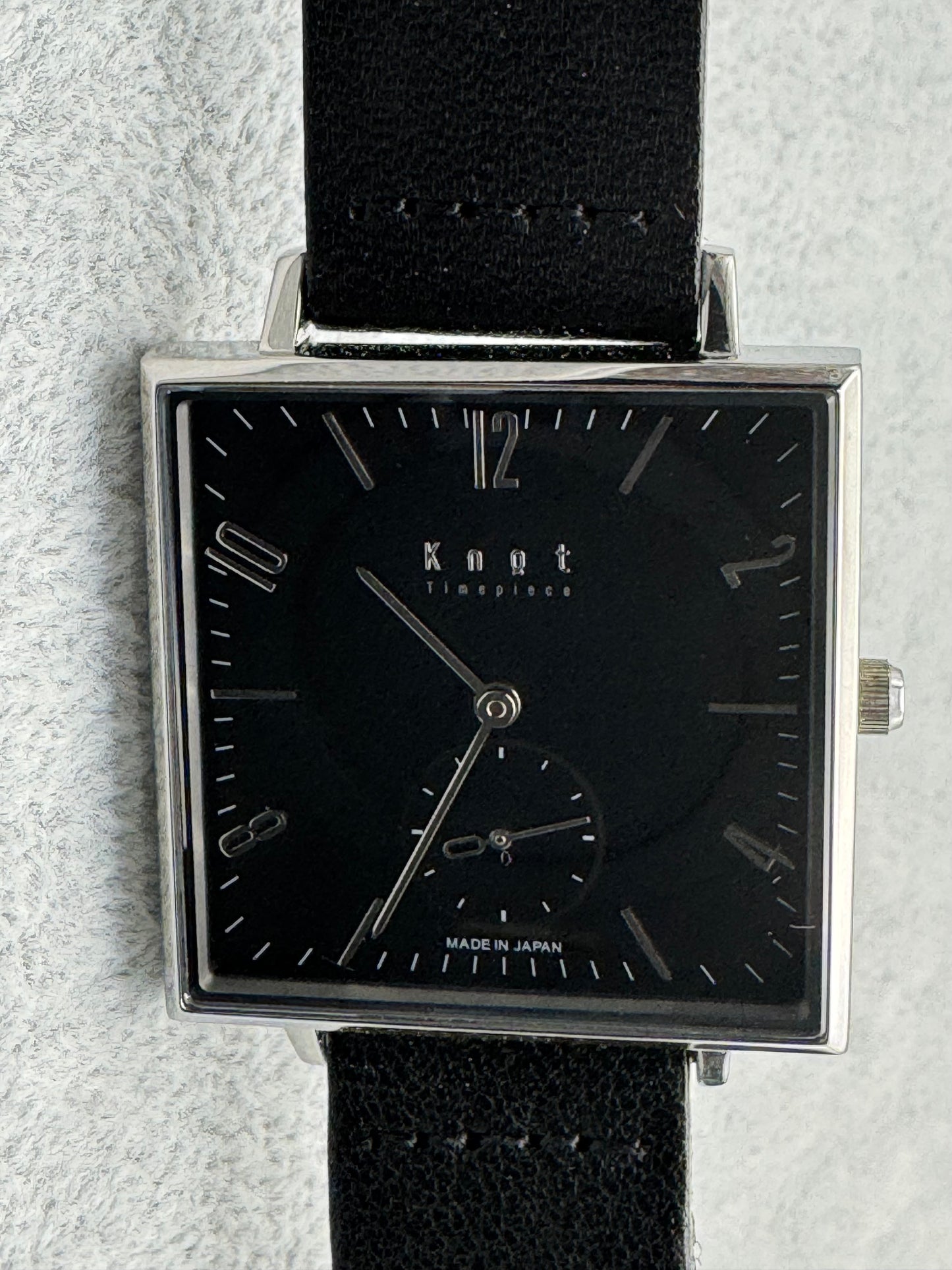 Knot SQ-32 – Modern Japanese Bauhaus Design (Made in Japan)