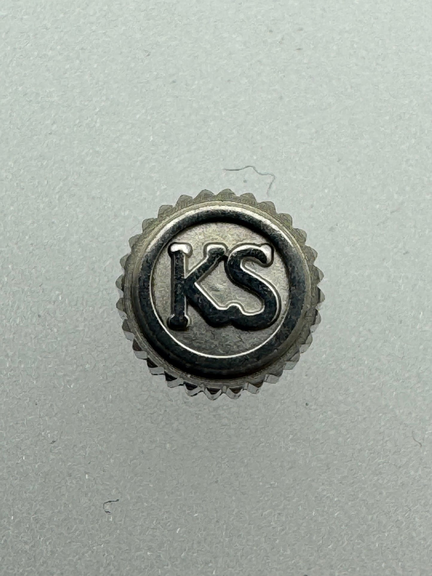Seiko NOS Krone 45M09N, Stahl – King Seiko 52KS (signierte Krone, 5246) – 1 Stück