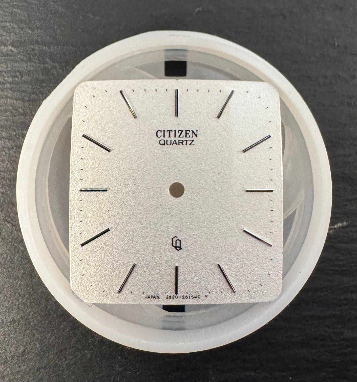 Vintage Citizen Quartz Dial (Ref. 6-261540) – NOS