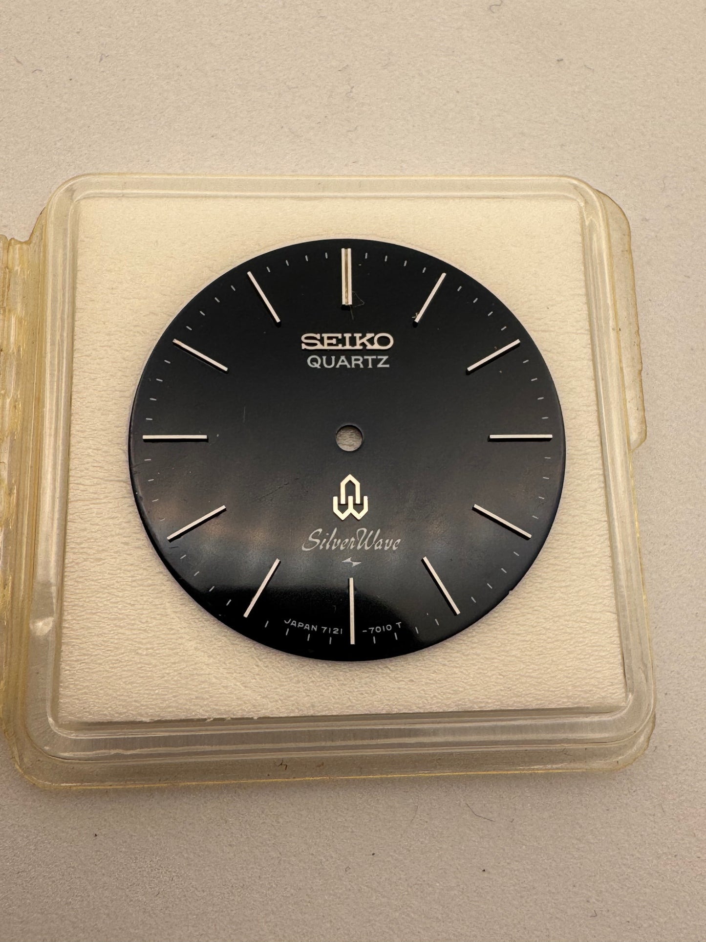 Seiko Quartz SilverWave — Dial 7121-7010 T (NOS)