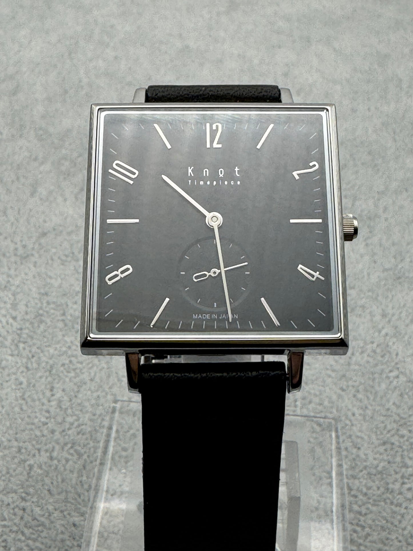 Knot SQ-32 – Modern Japanese Bauhaus Design (Made in Japan)