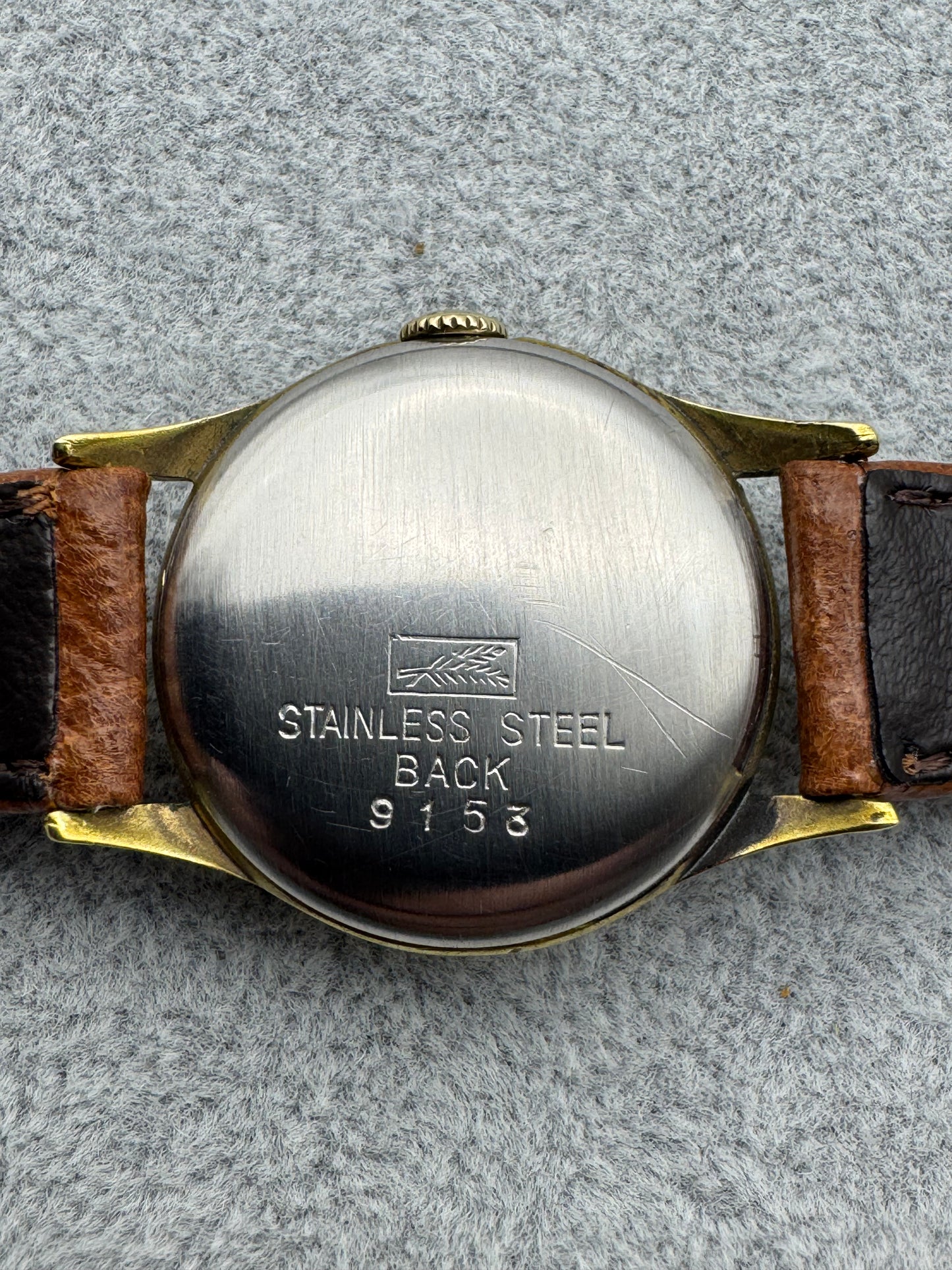 NATION Handaufzugsuhr Damen – ca. 1950er Jahre – Vintage Gold-Ton mit kleiner Sekunde