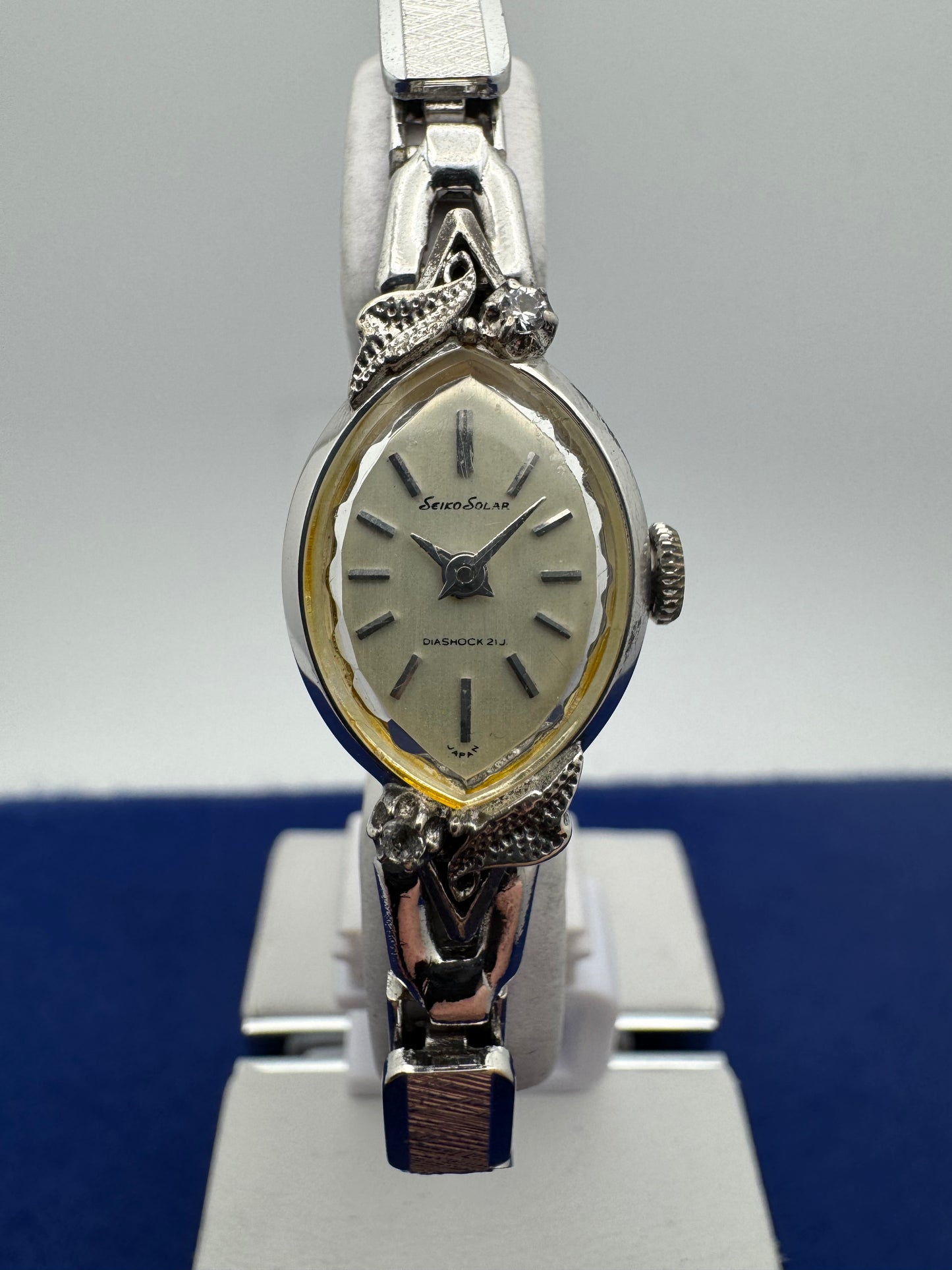 Seiko Solar 10-7500 Ladies' Watch, Hand-wound (Japan, circa 1960s)