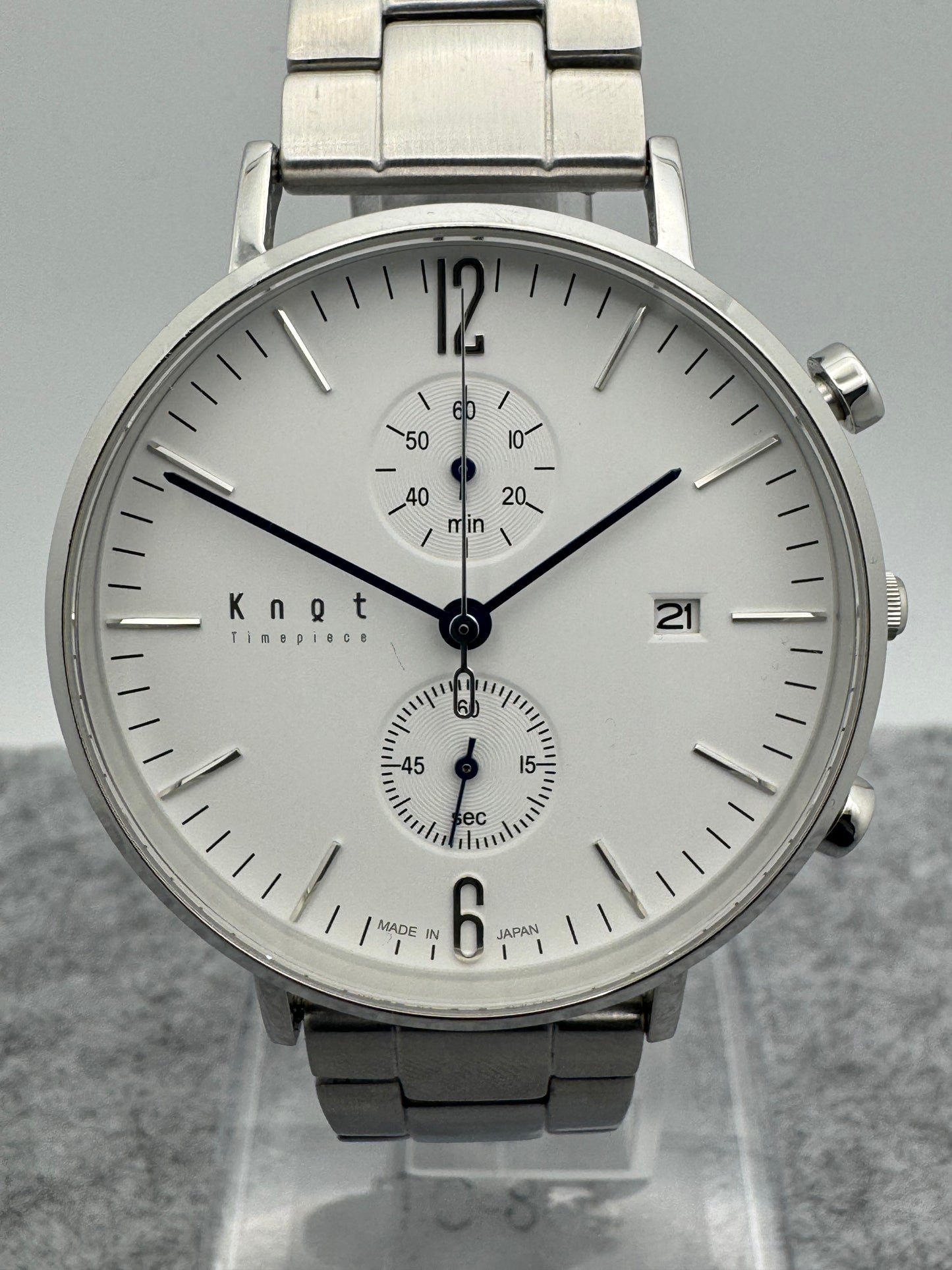 Knot Japan Chronograph CC-39 – Weißes Zifferblatt / Edelstahlband (Made in Japan)