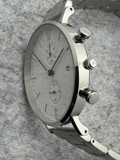 Knot Japan Chronograph CC-39 – Weißes Zifferblatt / Edelstahlband (Made in Japan)